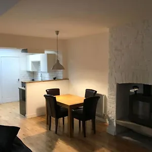  Holiday home City Center House, Cardiff, Parking Permit And Garden