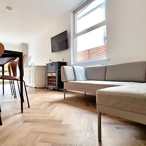  Apartment Moorland House By Switchback